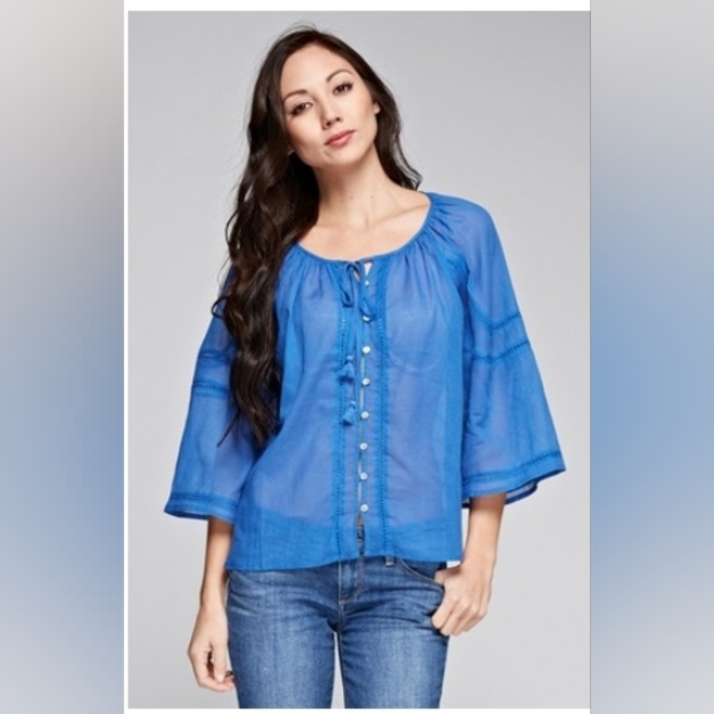 Chloe Ragland Sleeve Blouse